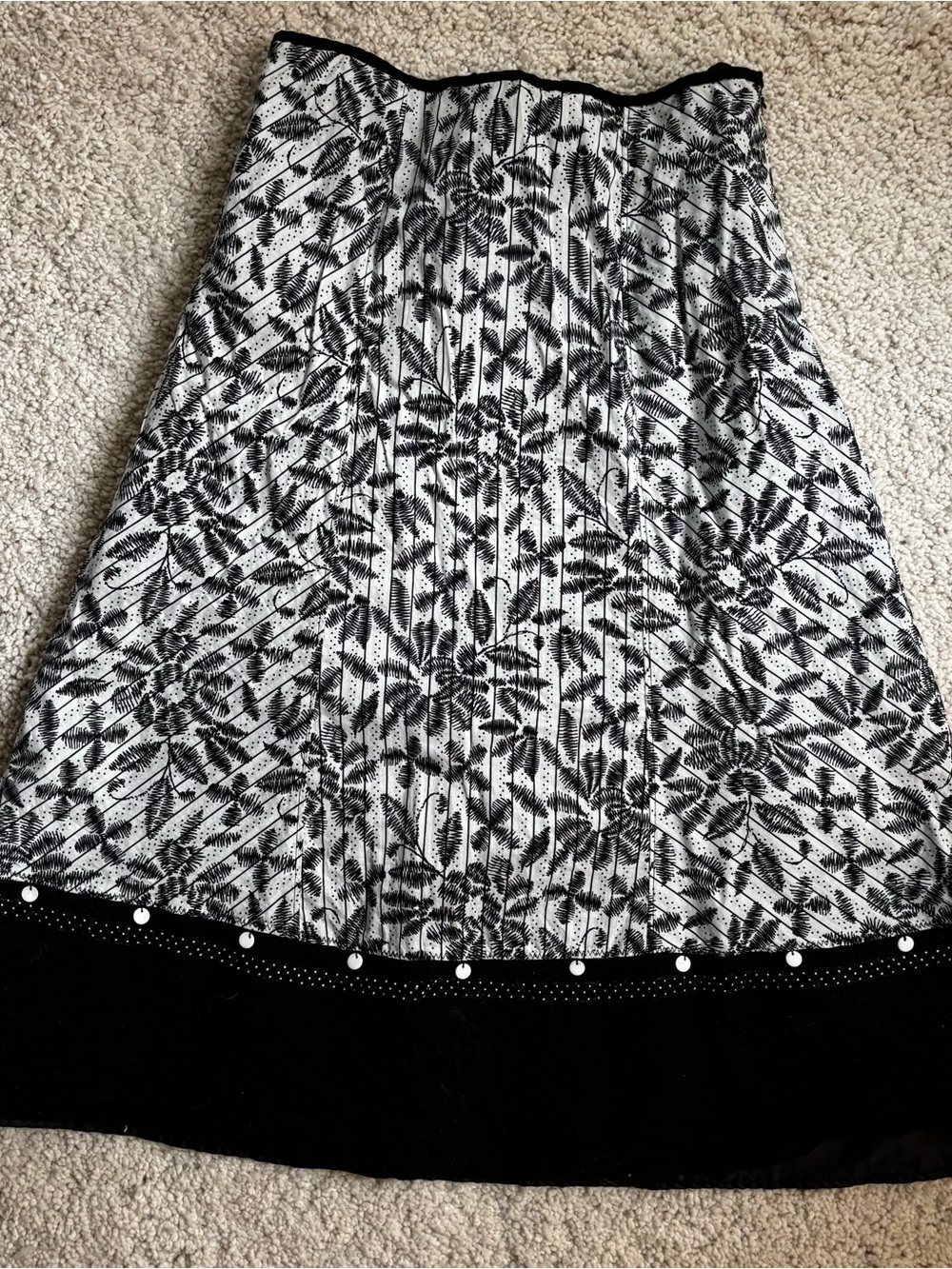 Requirements Black and White Floral A-Line Cotton Skirt with Trim Size 6